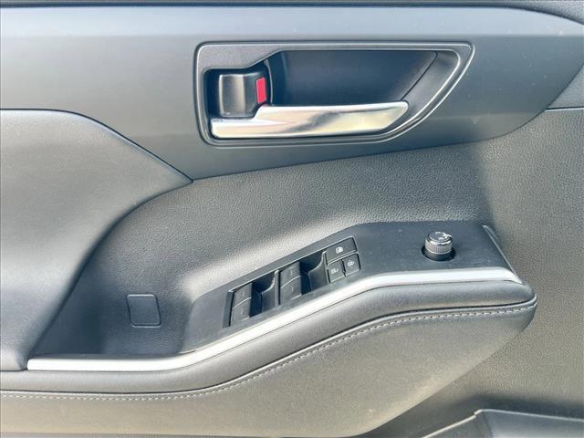 used 2024 Toyota Highlander car, priced at $39,793