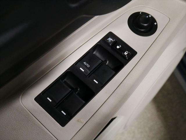 used 2007 Dodge Magnum car, priced at $2,865