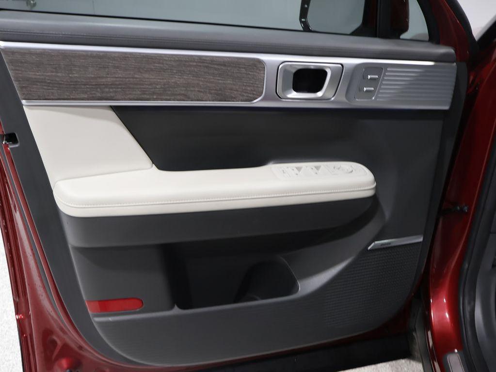 used 2024 Hyundai SANTA FE HEV car, priced at $36,985