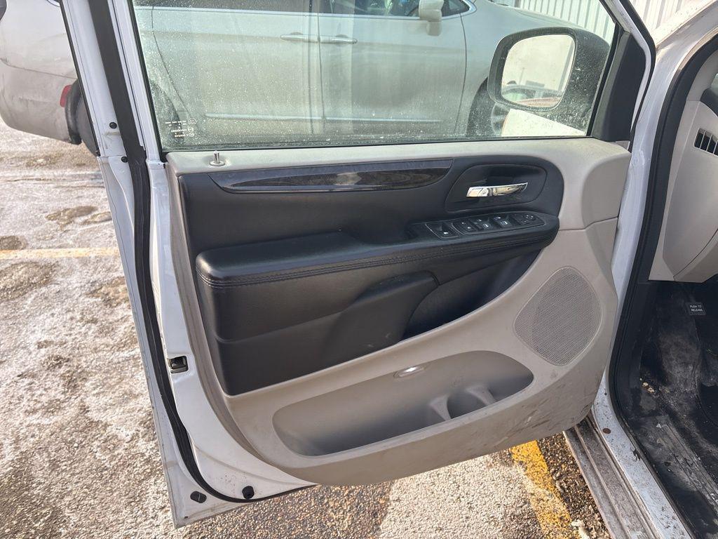 used 2015 Dodge Grand Caravan car, priced at $5,993