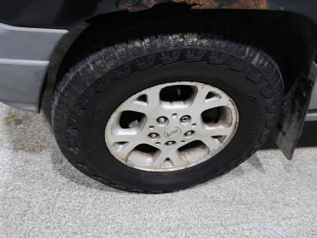 used 2000 Jeep Grand Cherokee car, priced at $3,000