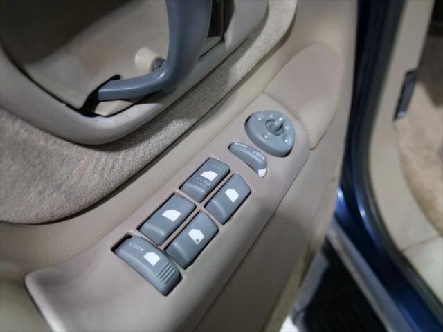 used 1999 GMC Suburban car, priced at $2,436