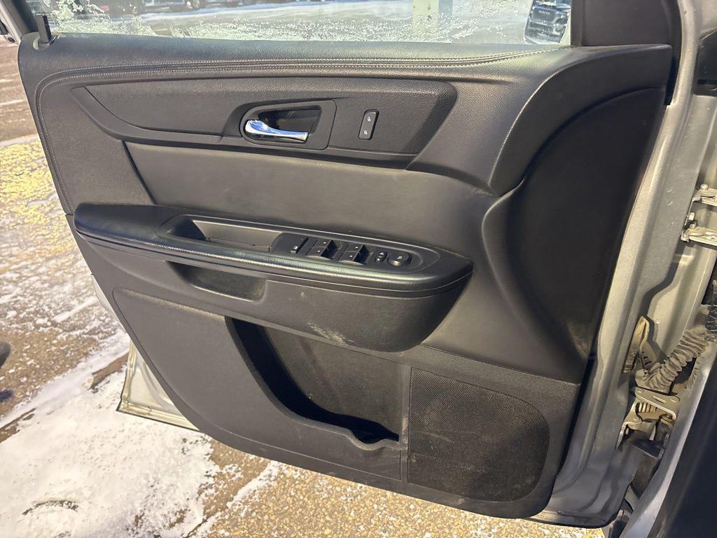 used 2015 Chevrolet Traverse car, priced at $7,988