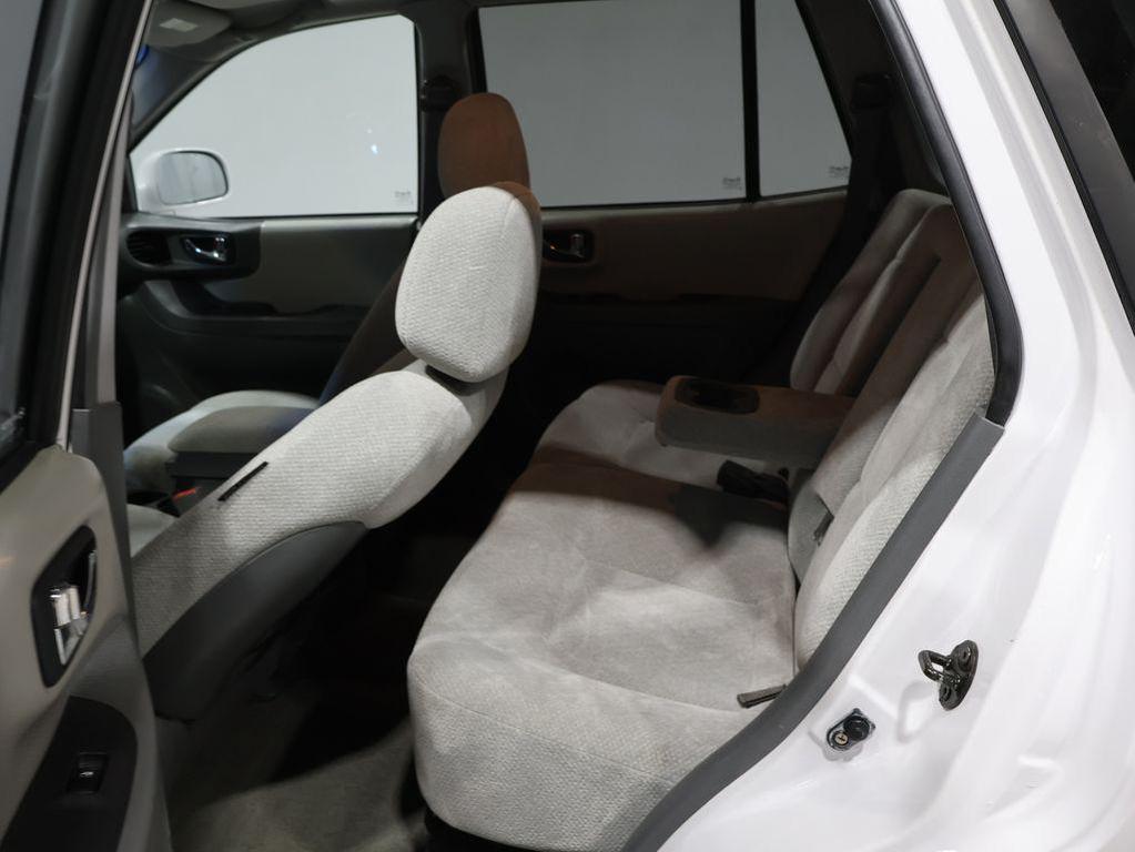 used 2005 Hyundai Santa Fe car, priced at $4,500