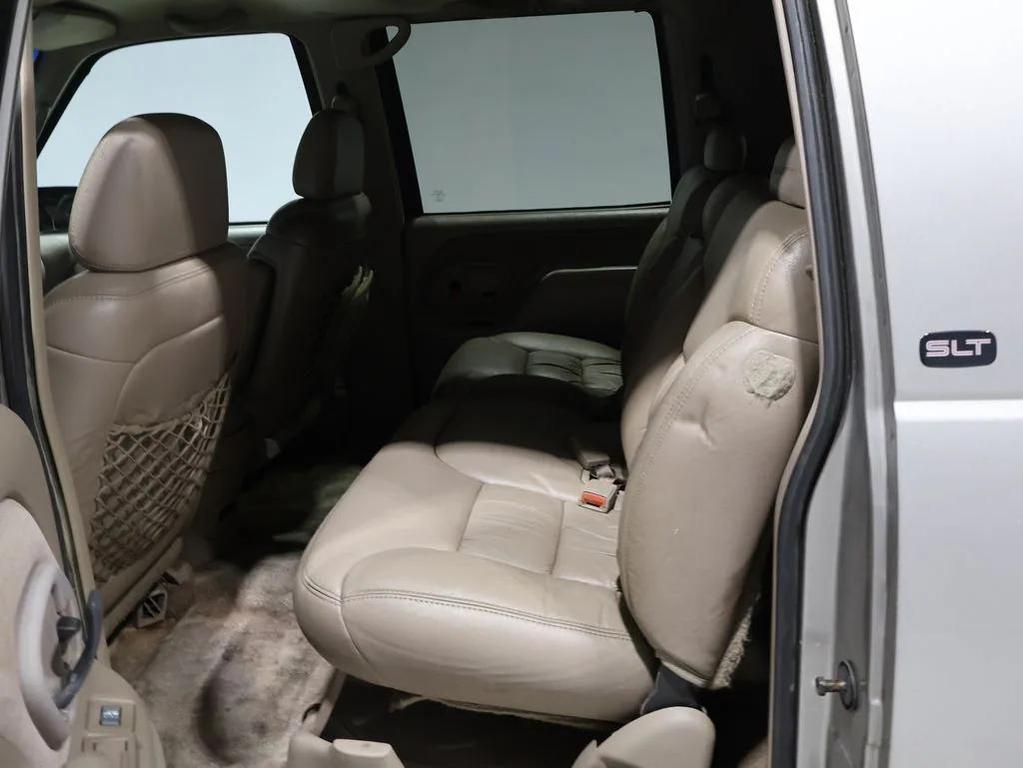 used 1999 GMC Suburban car, priced at $2,494