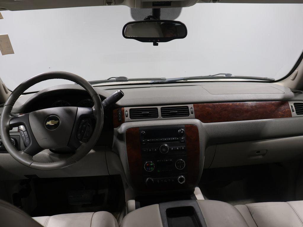 used 2009 Chevrolet Suburban car, priced at $7,619
