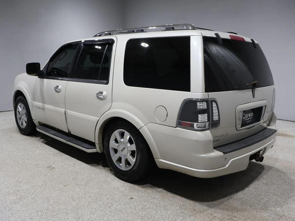 used 2006 Lincoln Navigator car, priced at $5,949