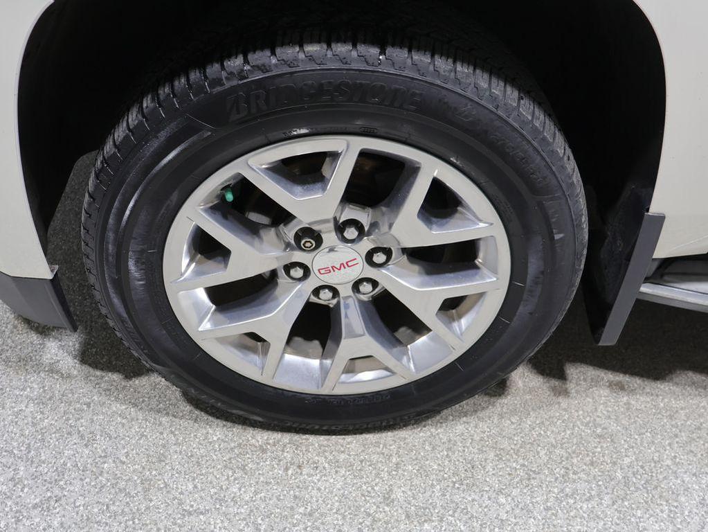 used 2015 GMC Yukon car, priced at $16,275