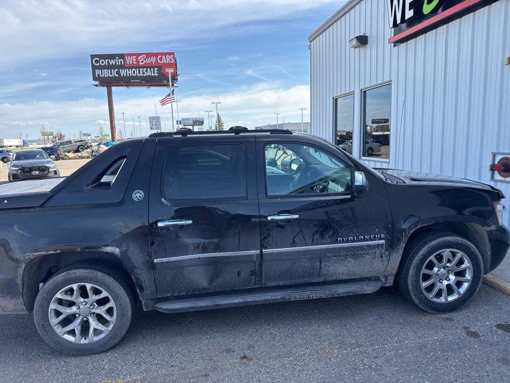 used 2013 Chevrolet Avalanche car, priced at $7,424