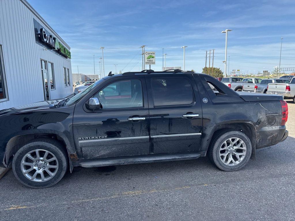 used 2013 Chevrolet Avalanche car, priced at $7,424
