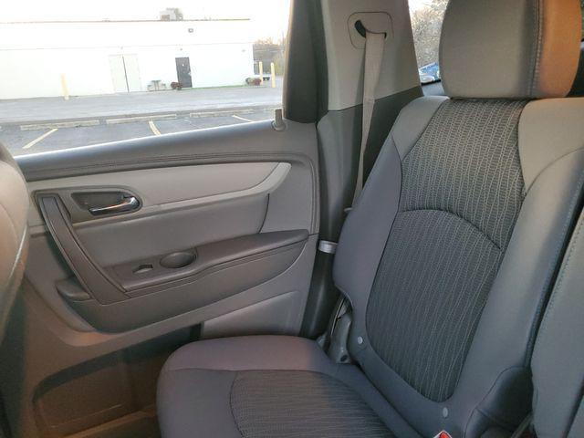 used 2014 Chevrolet Traverse car, priced at $3,900