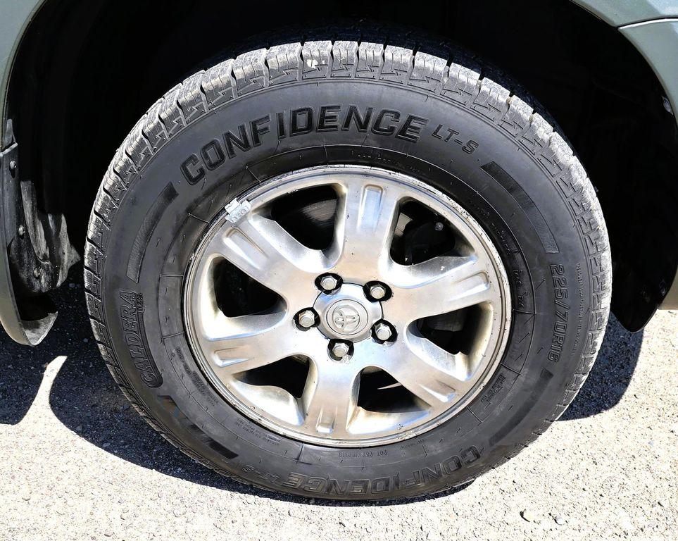 used 2004 Toyota Highlander car, priced at $8,995