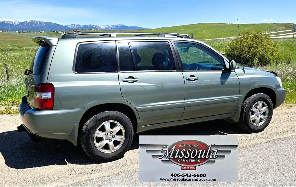 used 2004 Toyota Highlander car, priced at $8,995