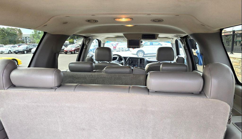 used 2006 Chevrolet Suburban car, priced at $7,995
