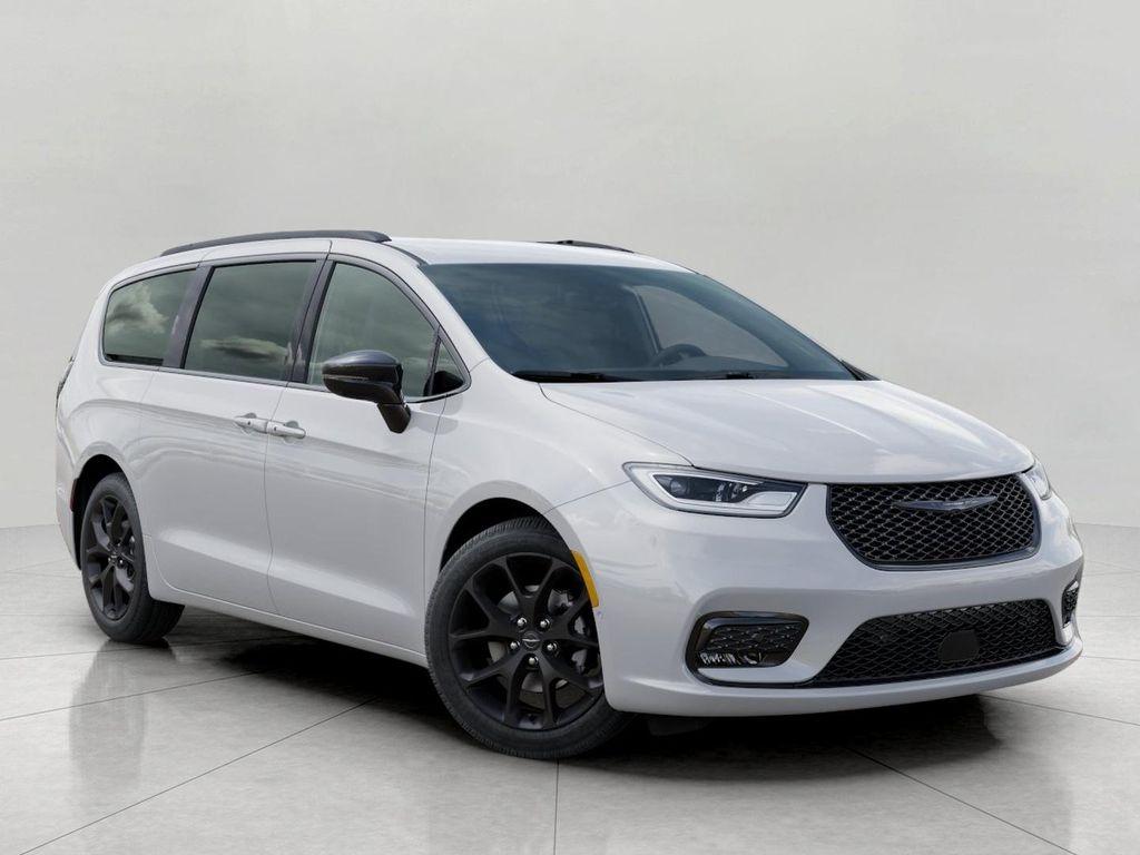 new 2026 Chrysler Pacifica car, priced at $43,524