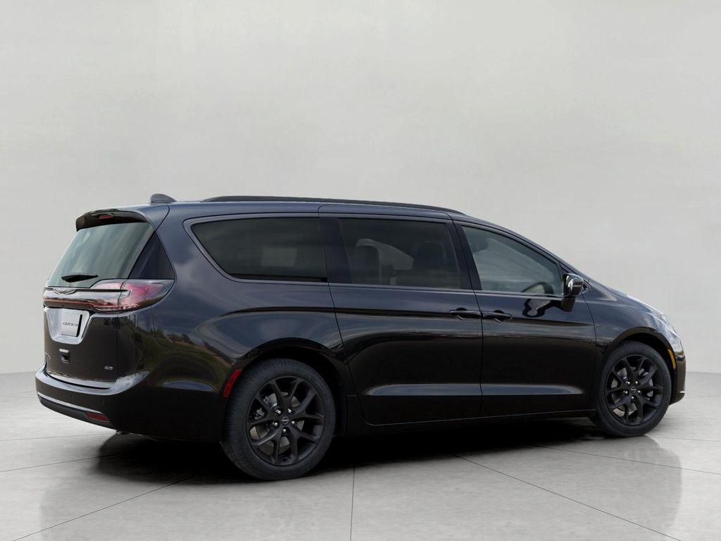 new 2026 Chrysler Pacifica car, priced at $46,015