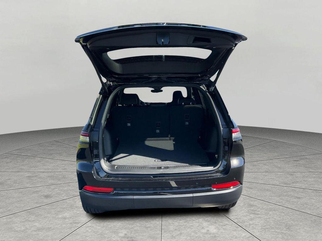 new 2025 Jeep Grand Cherokee car, priced at $51,455