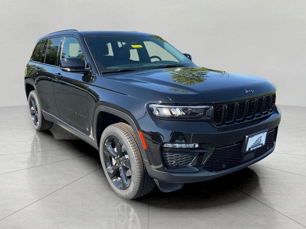 new 2025 Jeep Grand Cherokee car, priced at $51,455