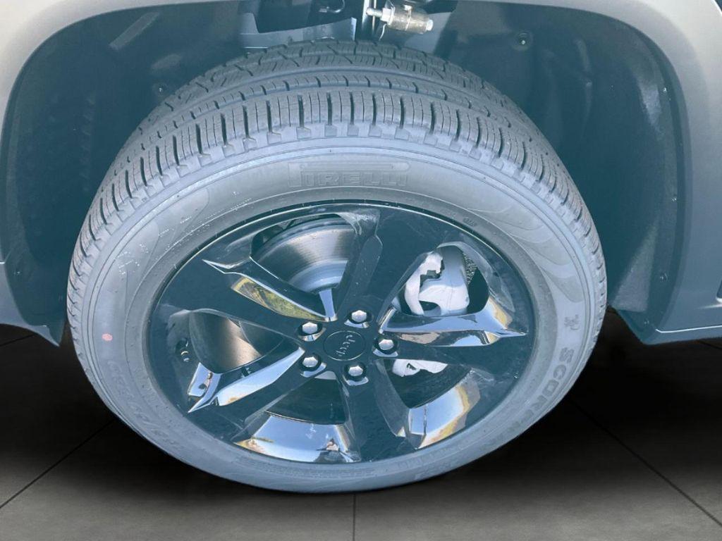 new 2025 Jeep Grand Cherokee car, priced at $51,455