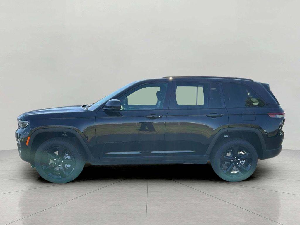 new 2025 Jeep Grand Cherokee car, priced at $51,455