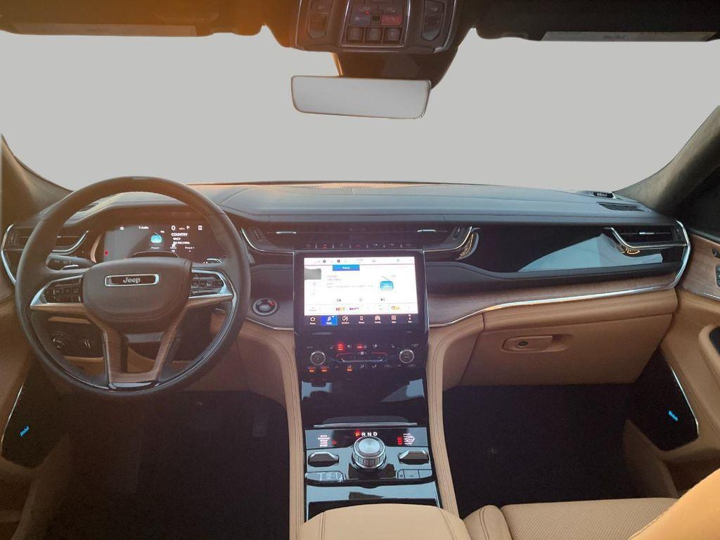 new 2025 Jeep Grand Cherokee car, priced at $65,405