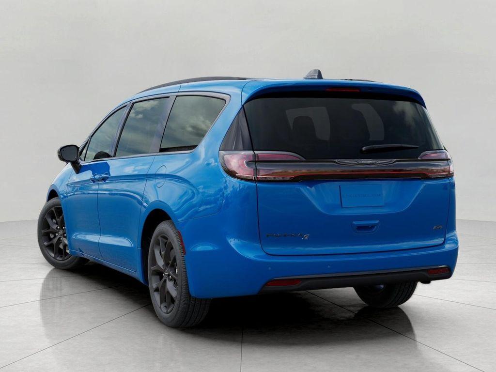 new 2026 Chrysler Pacifica car, priced at $46,465