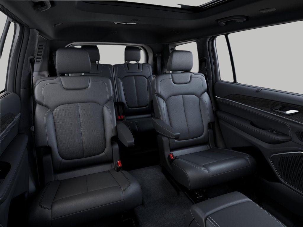 new 2025 Jeep Grand Cherokee L car, priced at $61,155