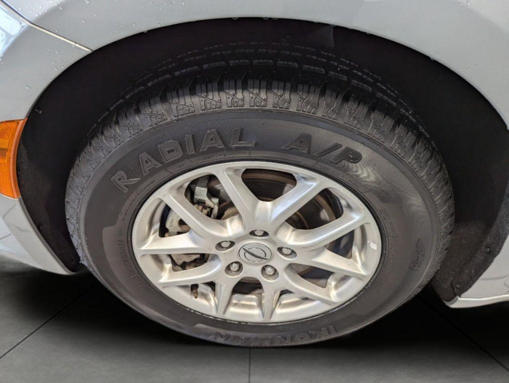 used 2024 Chrysler Pacifica car, priced at $28,626