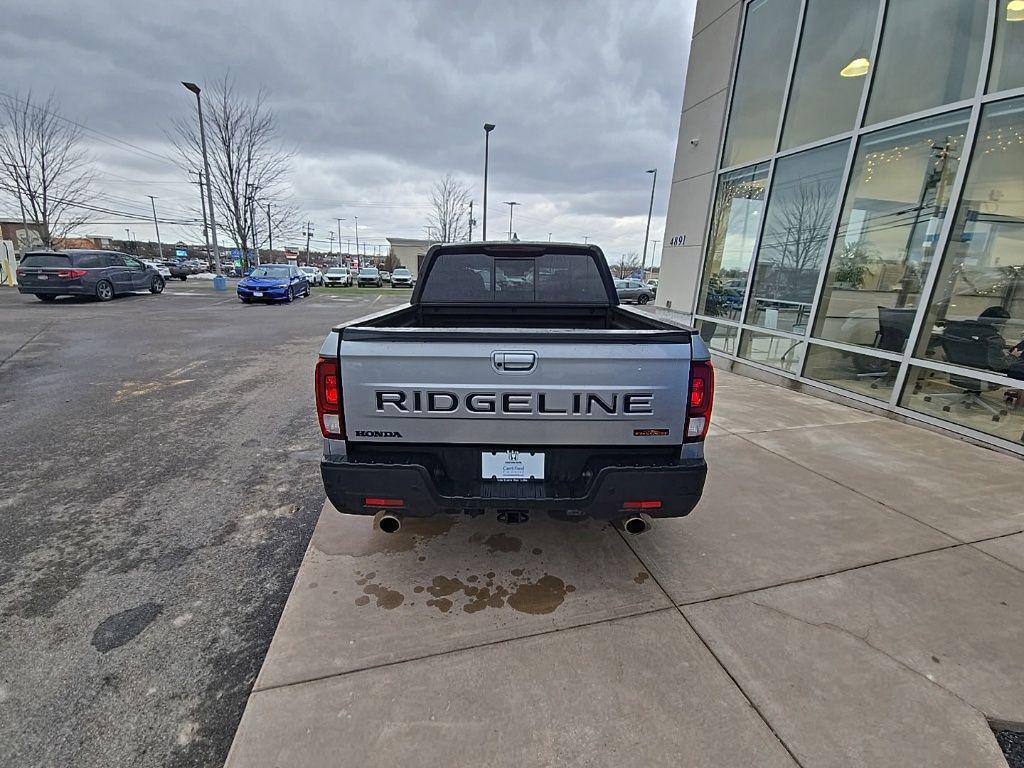 used 2025 Honda Ridgeline car, priced at $35,915