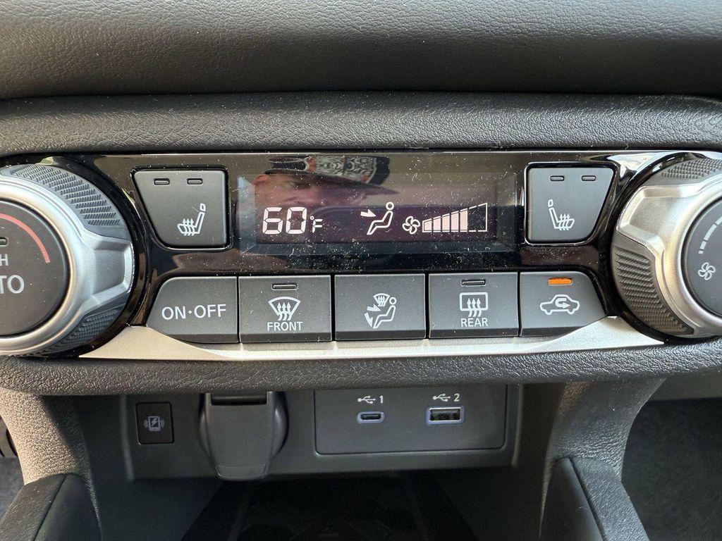 new 2025 Nissan Versa car, priced at $20,993