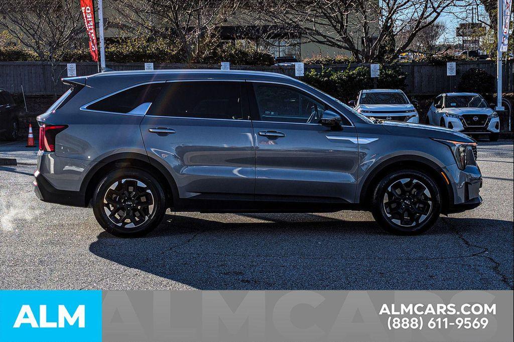 used 2024 Kia Sorento car, priced at $23,920