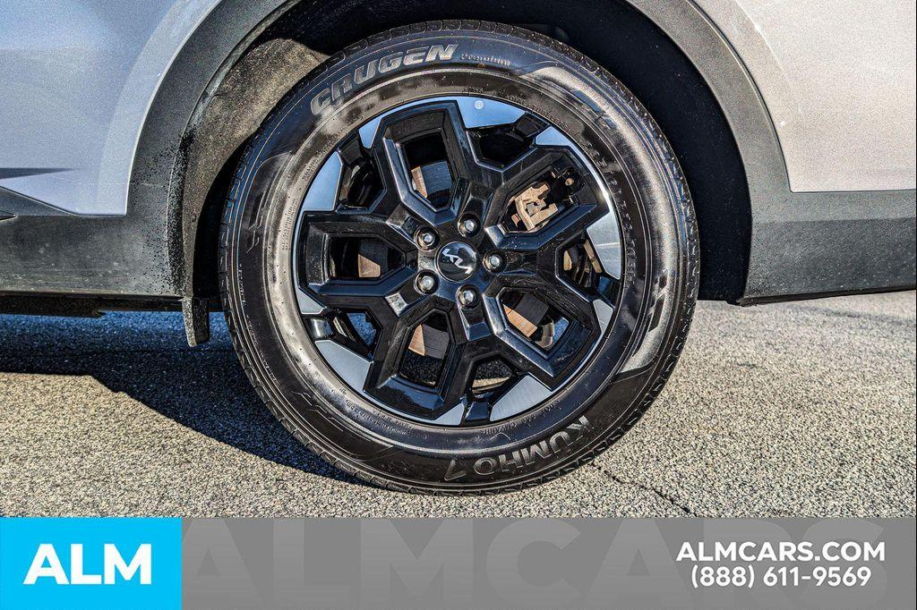 used 2024 Kia Sorento car, priced at $23,920