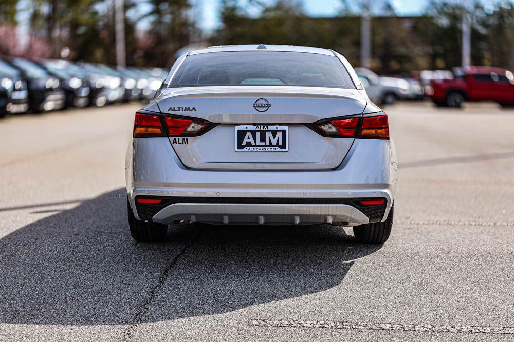 new 2025 Nissan Altima car, priced at $25,290