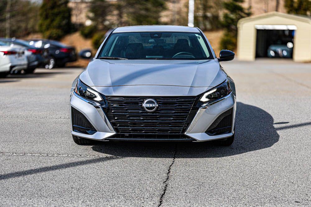 new 2025 Nissan Altima car, priced at $25,290