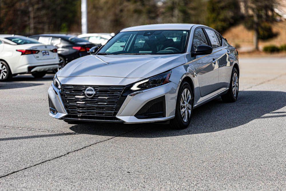 new 2025 Nissan Altima car, priced at $25,290