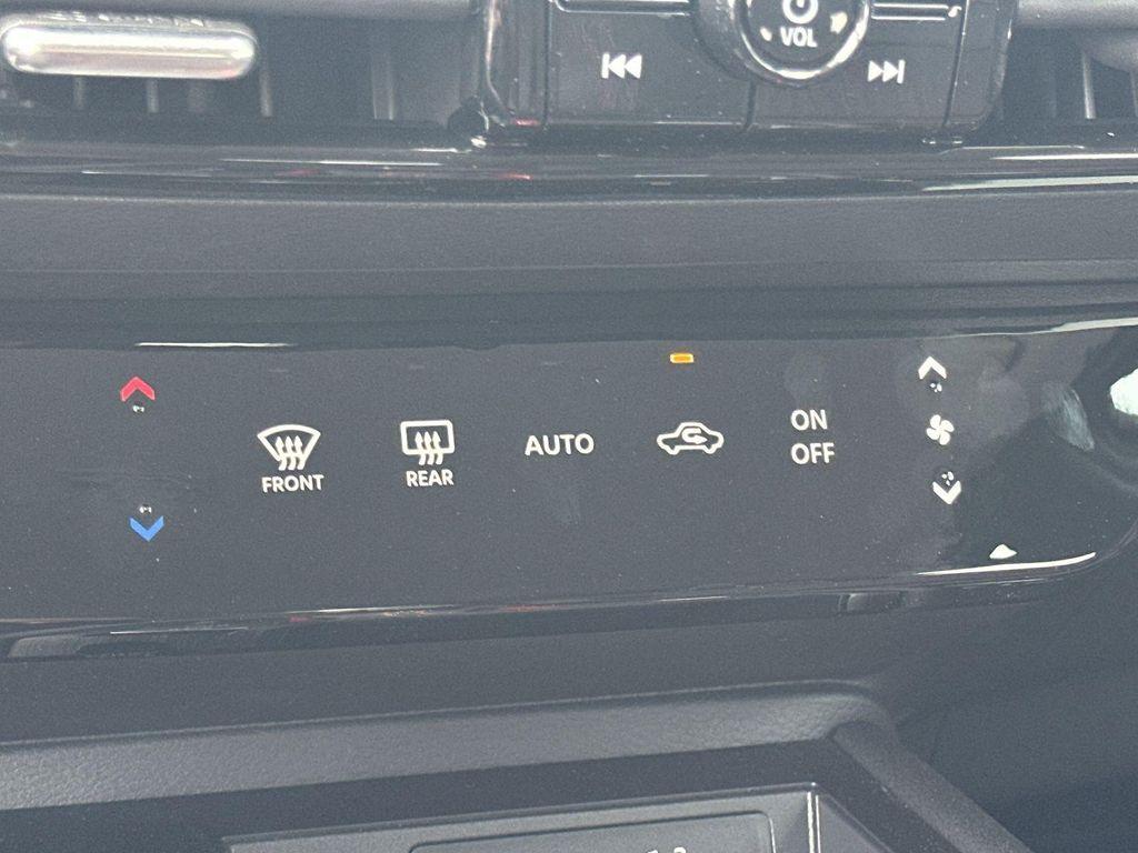 new 2025 Nissan Kicks car, priced at $26,581