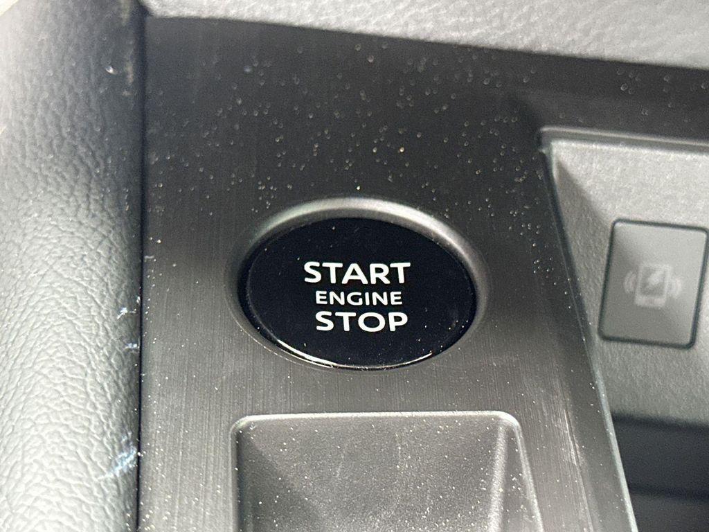 new 2025 Nissan Kicks car, priced at $26,581