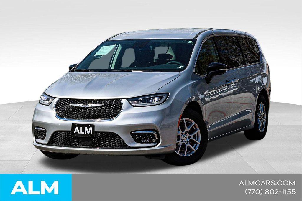 used 2024 Chrysler Pacifica car, priced at $24,664
