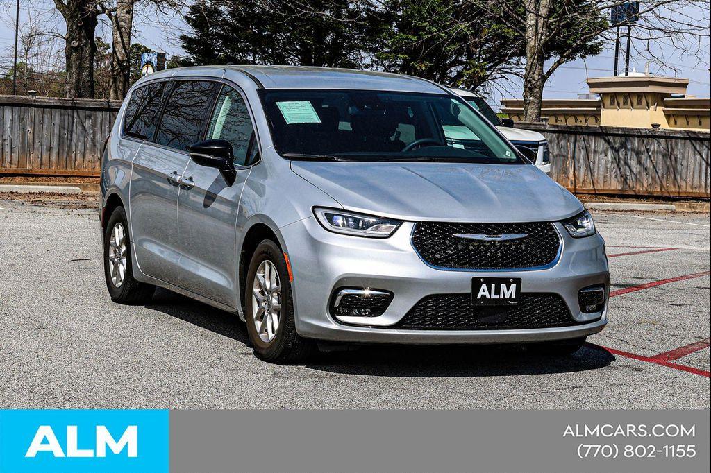 used 2024 Chrysler Pacifica car, priced at $24,664