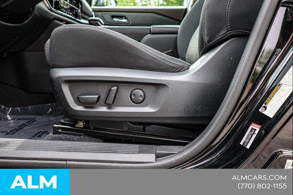 used 2022 Nissan Rogue car, priced at $19,064