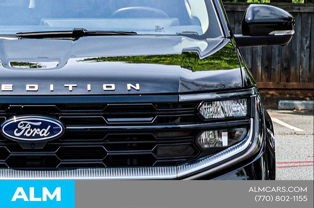 used 2025 Ford Expedition car, priced at $65,664