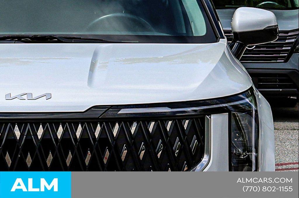 used 2025 Kia Carnival car, priced at $32,164