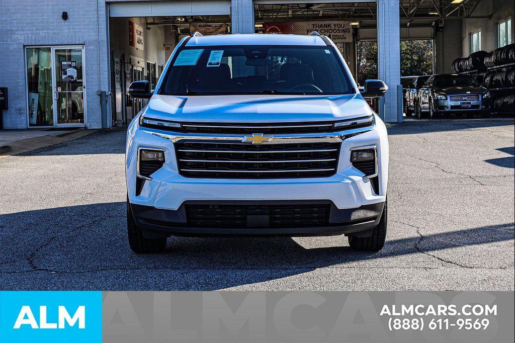 used 2024 Chevrolet Traverse car, priced at $30,820