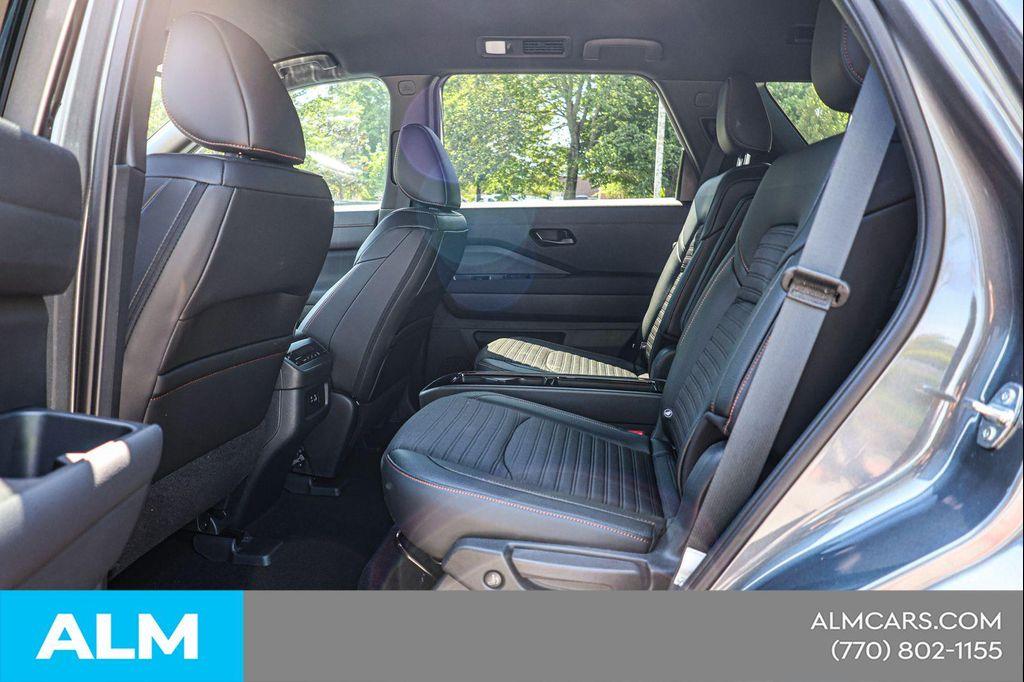used 2025 Nissan Pathfinder car, priced at $39,920