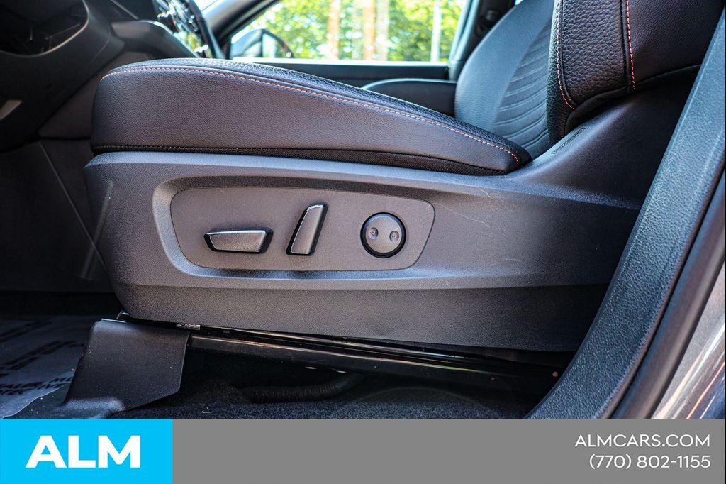used 2025 Nissan Pathfinder car, priced at $39,920