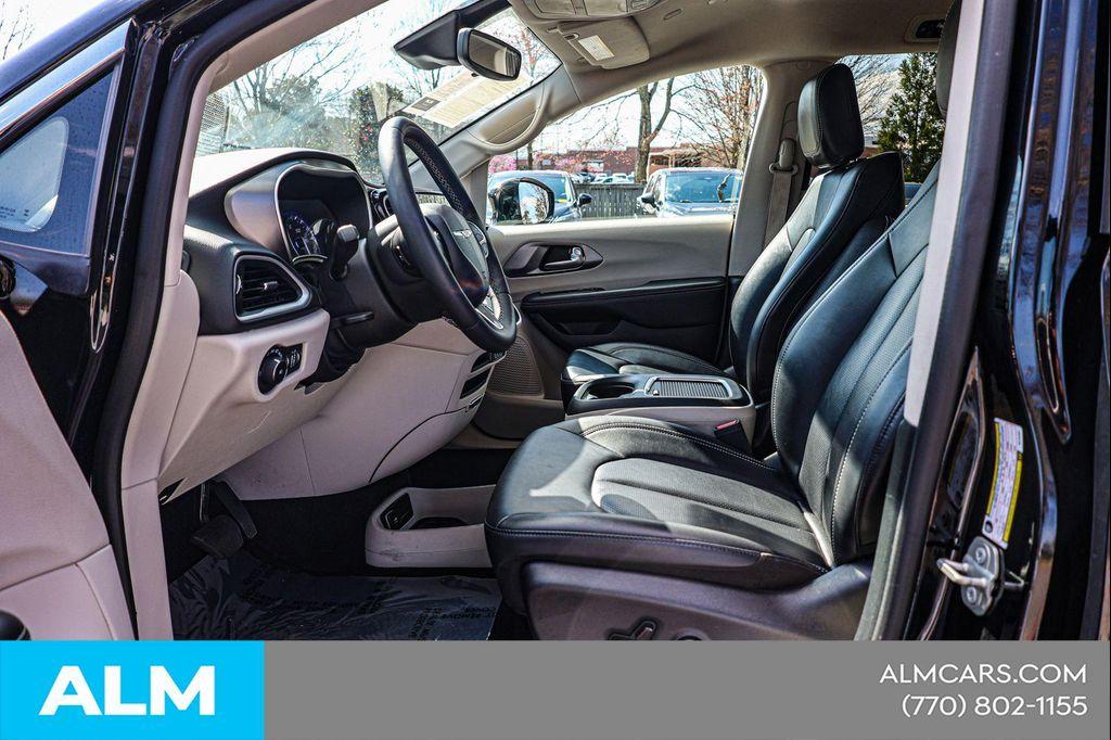 used 2024 Chrysler Pacifica car, priced at $24,664