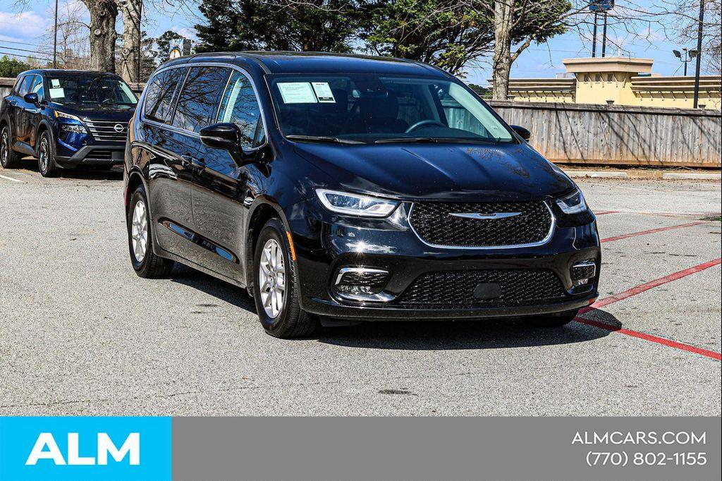 used 2024 Chrysler Pacifica car, priced at $24,664