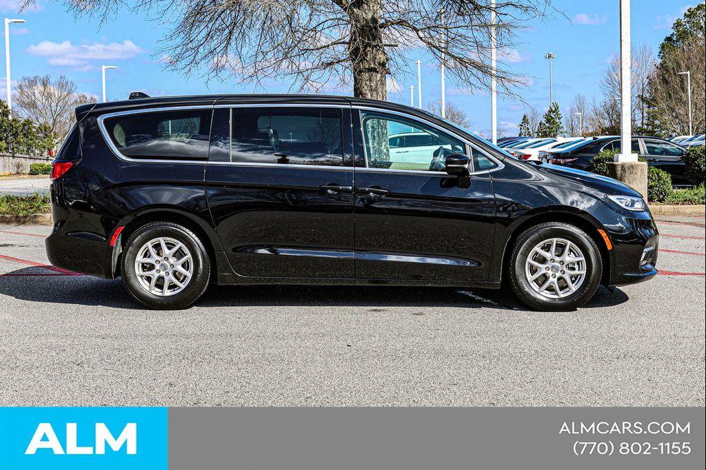 used 2024 Chrysler Pacifica car, priced at $24,664