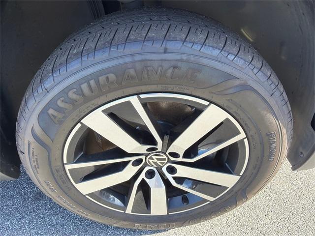 used 2021 Volkswagen Atlas car, priced at $16,379