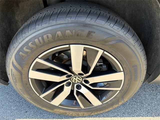 used 2021 Volkswagen Atlas car, priced at $16,379